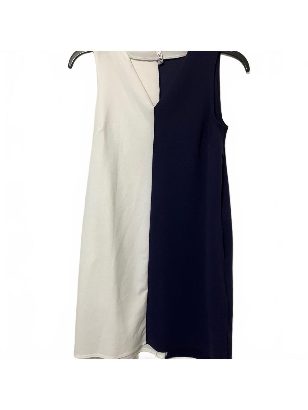 2 Hearts Navy & White Preppy Sleeveless Colorblock Minimalist Shift Dress Small